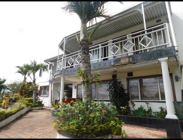 5 BEDROOM HOUSE FOR SALE IN UMHLATUZANA